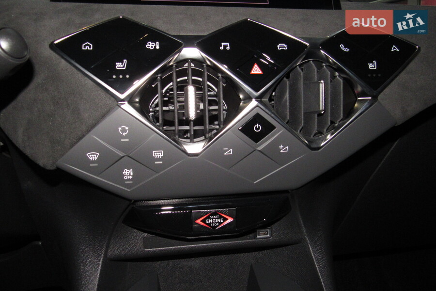 DS 3 e-Tense - фото 12
