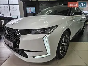 DS 4