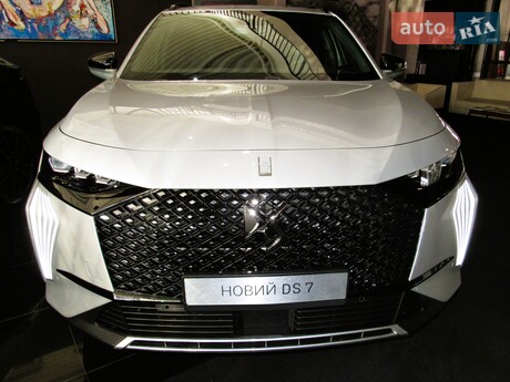 DS 7 2025