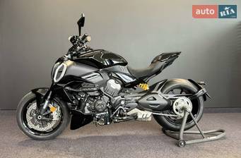 Ducati Diavel V4 1158 МТ (168 к.с.) 2024