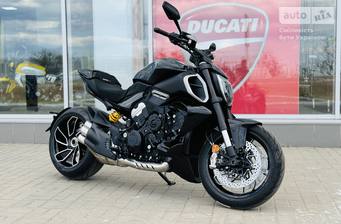 Ducati Diavel V4 1158 base 2025