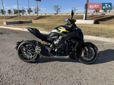 Ducati Diavel V4 1158 2025 Granturismo