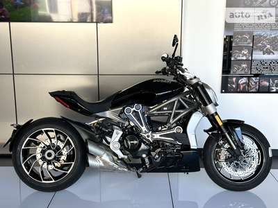 Ducati Diavel 2023 Base