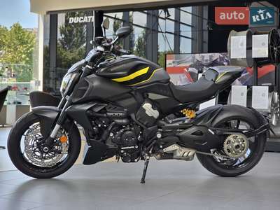 Ducati Diavel 2025 Essential