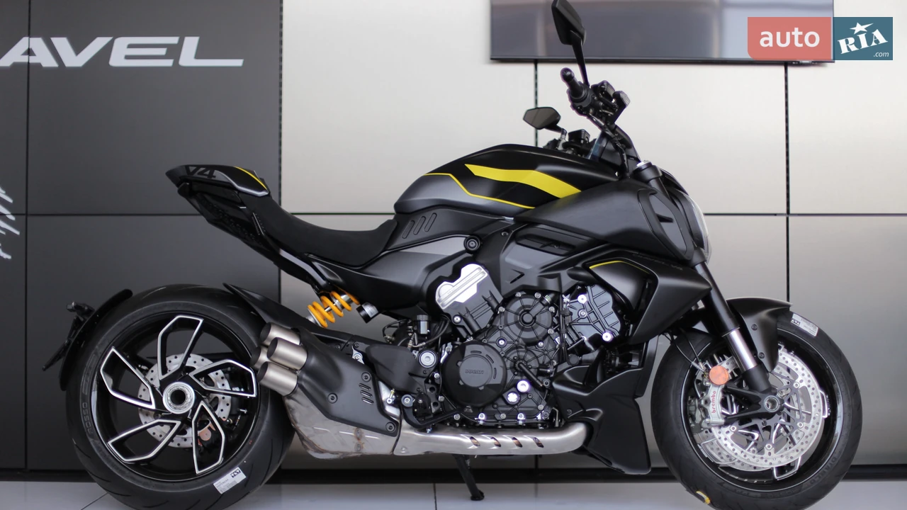 Ducati Diavel Essential