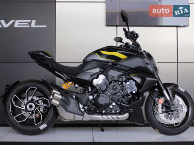 Ducati Diavel 2025 Essential