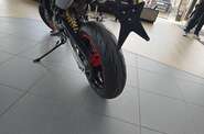 Ducati Hypermotard 698 Essential
