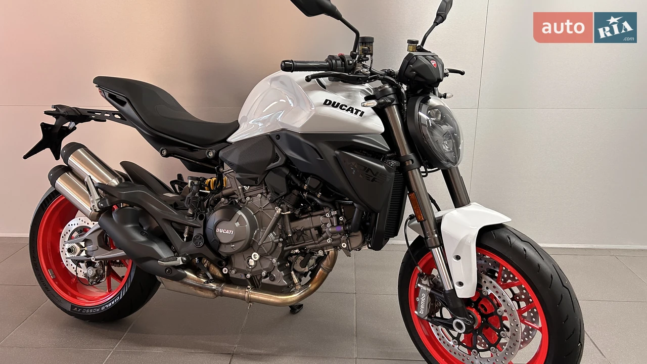 Ducati Monster Essential