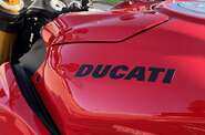 Ducati Streetfighter Essential