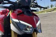 Ducati Streetfighter Essential