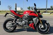 Ducati Streetfighter Essential