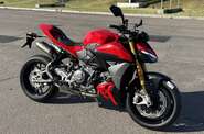 Ducati Streetfighter Essential
