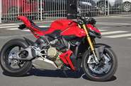 Ducati Streetfighter Essential