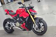 Ducati Streetfighter Essential