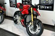 Ducati Streetfighter Essential