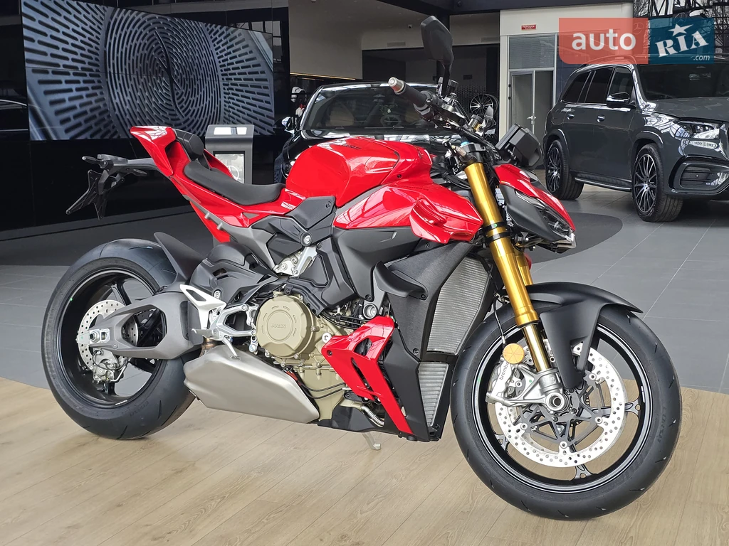 Ducati Streetfighter Essential