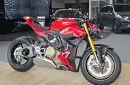 Ducati Streetfighter Essential