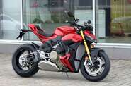 Ducati Streetfighter Essential