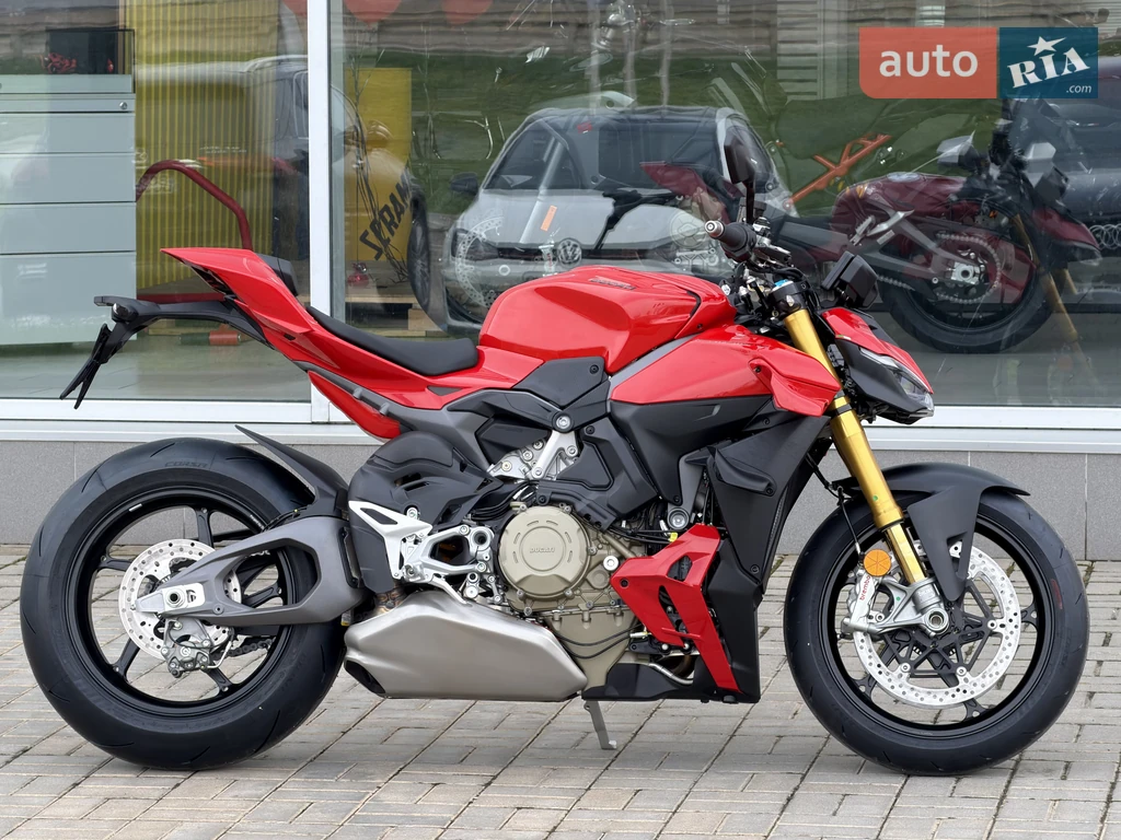 Ducati Streetfighter Essential