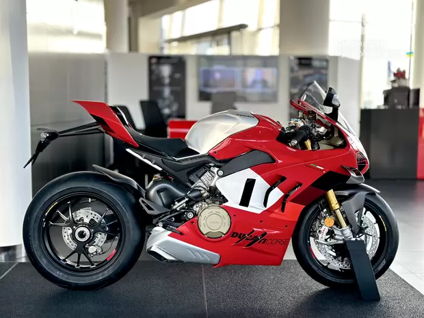 Ducati Superbike Base