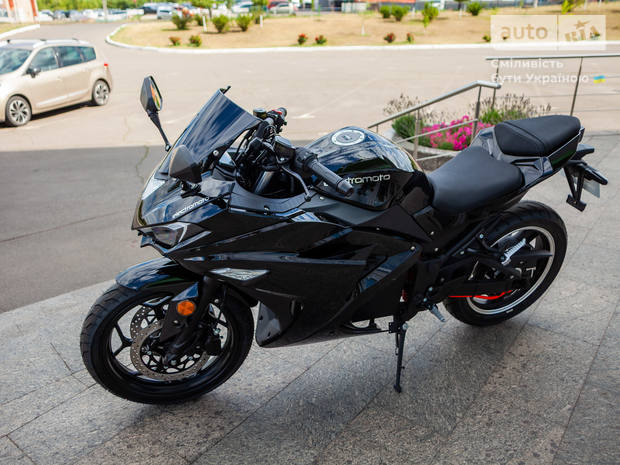 Electromoto EM R3 2025