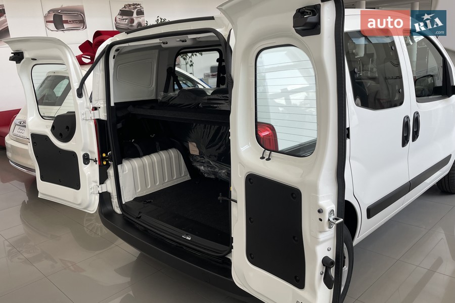 Fiat Fiorino Combi - фото 11