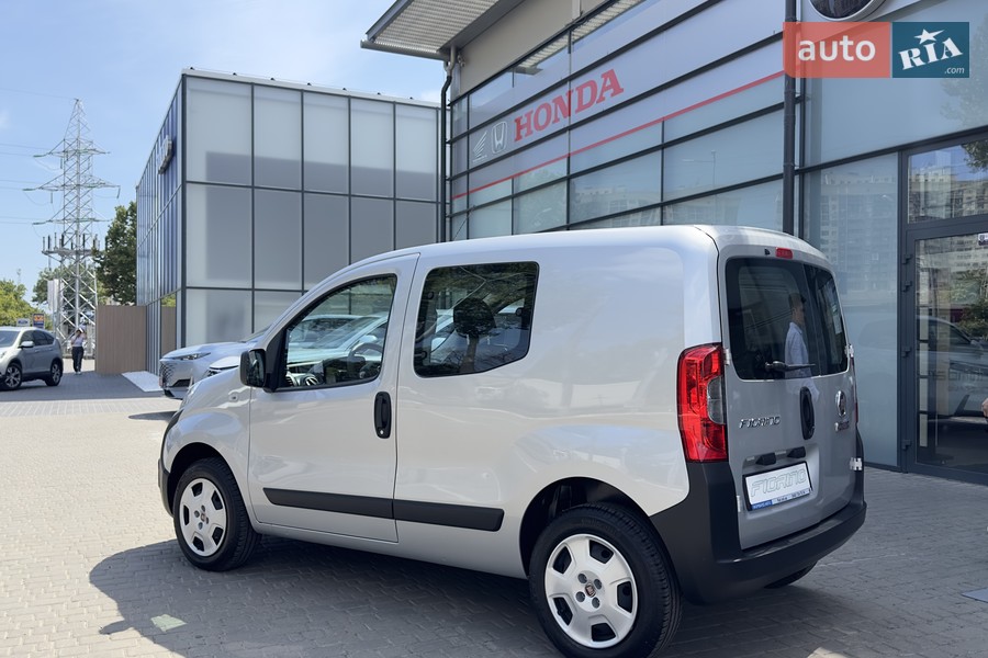 Fiat Fiorino Combi - фото 3