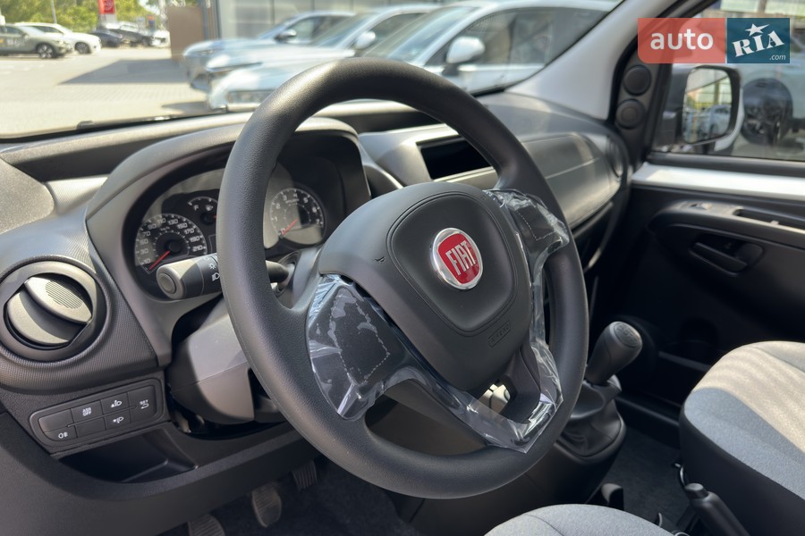 Fiat Fiorino Combi - фото 23