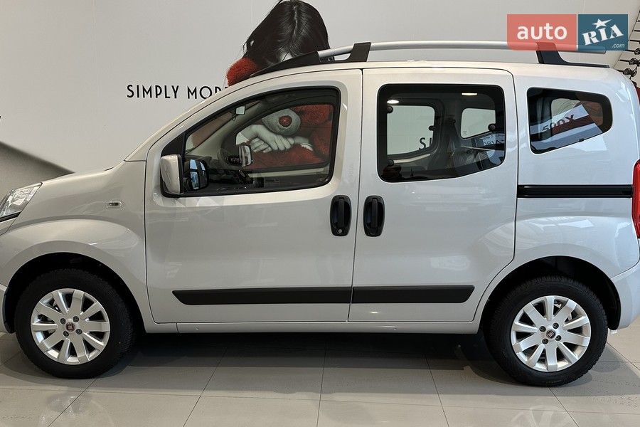 Fiat Fiorino Combi - фото 6