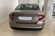 Fiat Tipo Mid