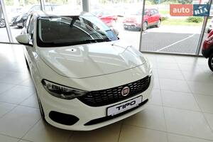 Fiat Tipo 2017 року