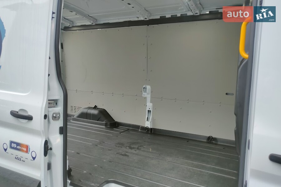 Ford E-Transit - фото 12