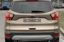 Ford Kuga Lux