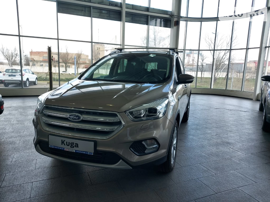 Ford Kuga Lux