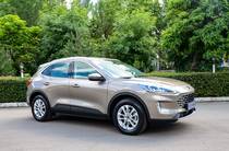 Ford Kuga Lux