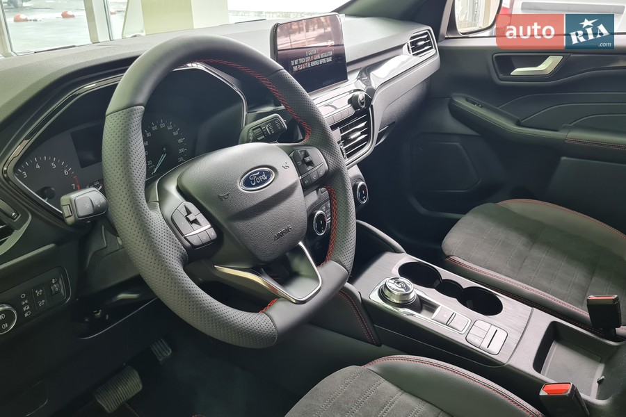 Ford Kuga - фото 12