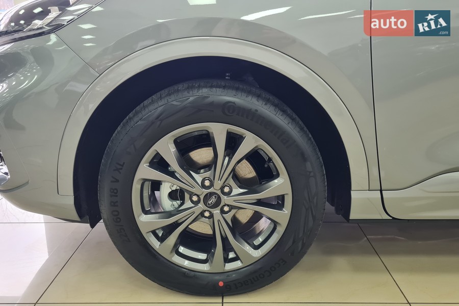 Ford Kuga - фото 10