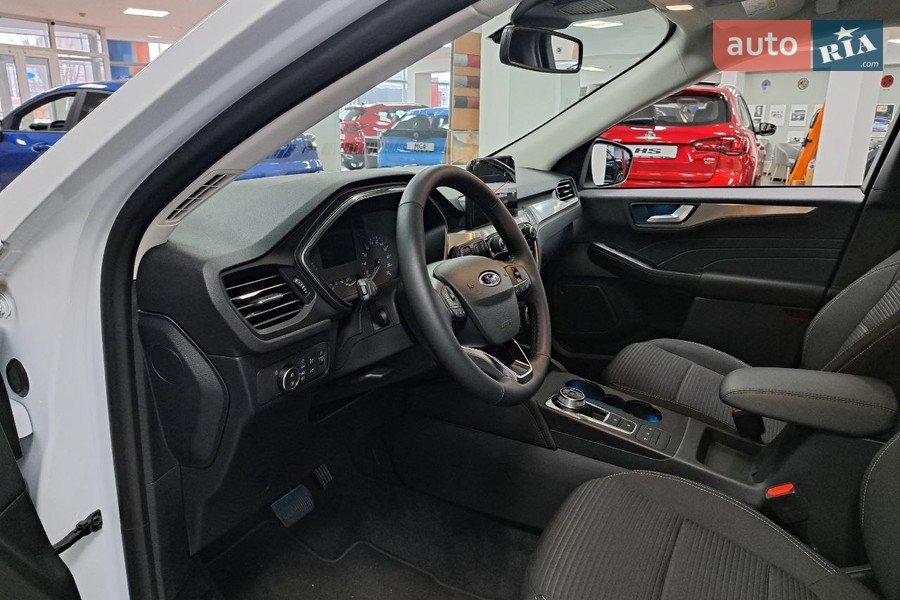 Ford Kuga - фото 14