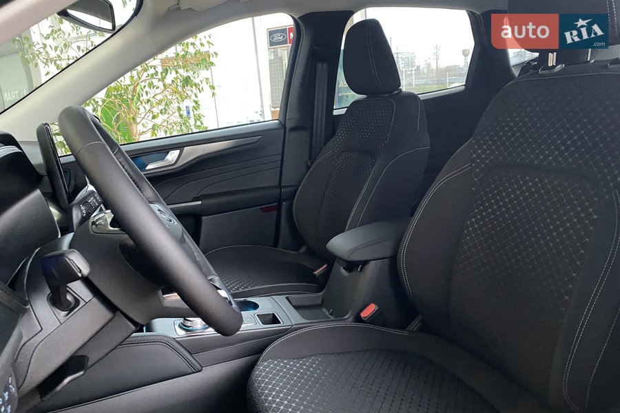 Ford Kuga - фото 11