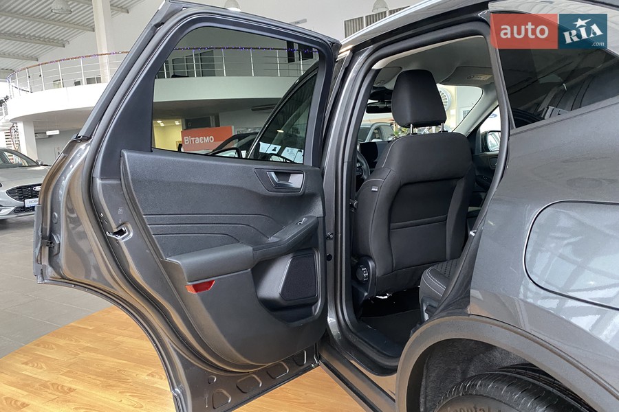 Ford Kuga - фото 18