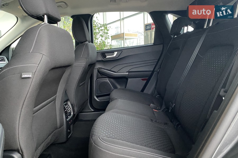 Ford Kuga - фото 16