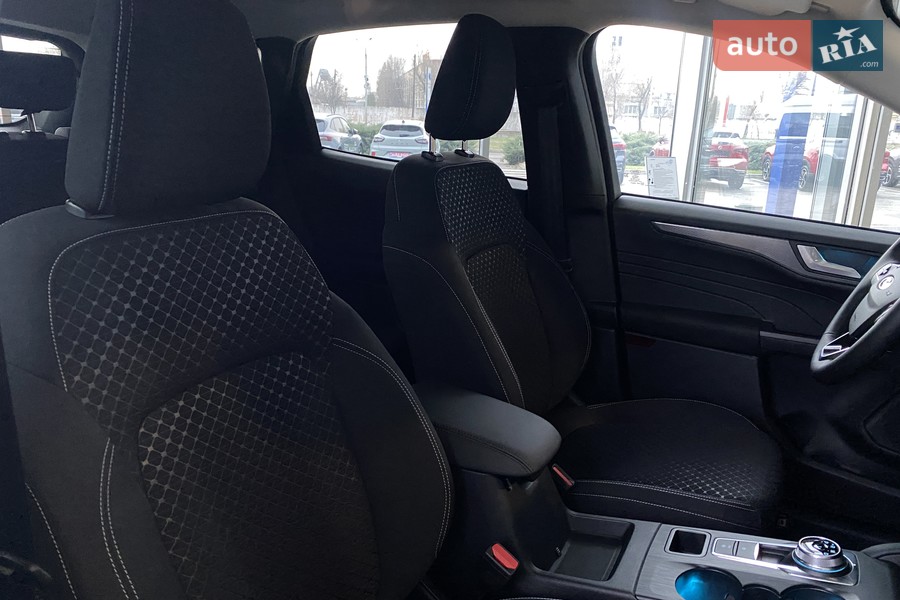 Ford Kuga - фото 25
