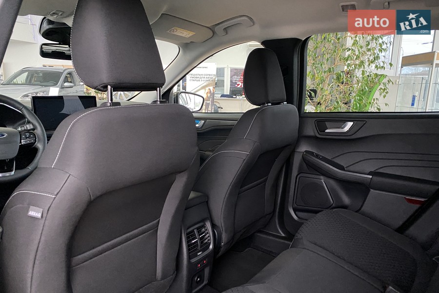 Ford Kuga - фото 15