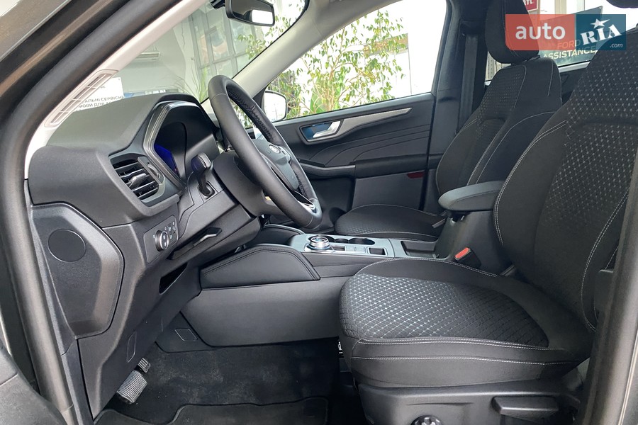 Ford Kuga - фото 12