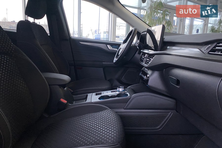 Ford Kuga - фото 23