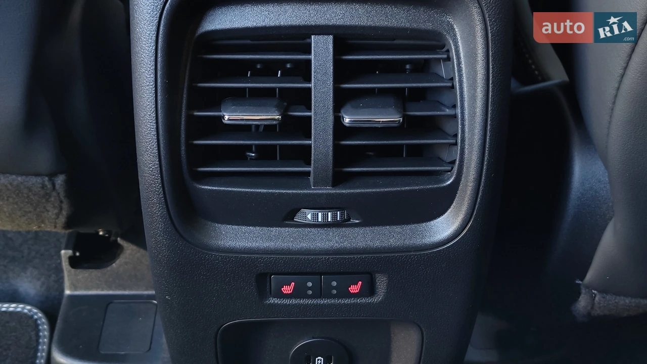 Ford-25