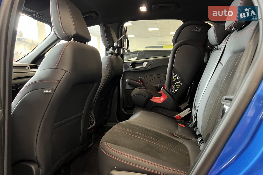 Ford Kuga - фото 18