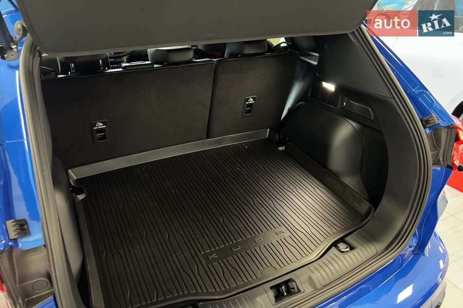 Ford Kuga - фото 11