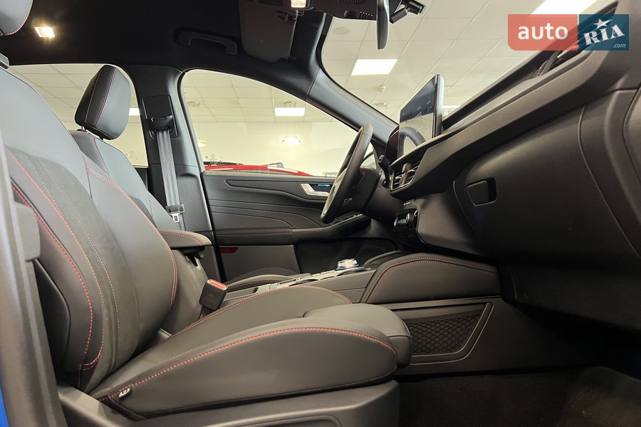 Ford Kuga - фото 22