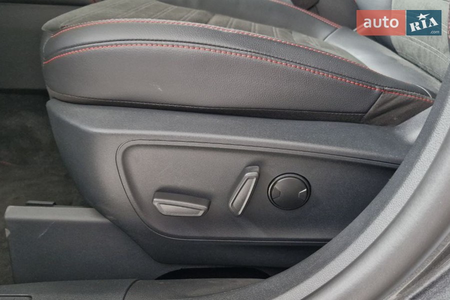 Ford Kuga - фото 25